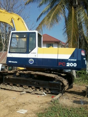 ขายรถแบคโฮ KOMATSU PC-200-5 รถสวย สนใจลองคุยกันครับ
