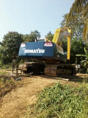 ขายรถแบคโฮ KOMATSU PC-200-5 รถสวย สนใจลองคุยกันครับ