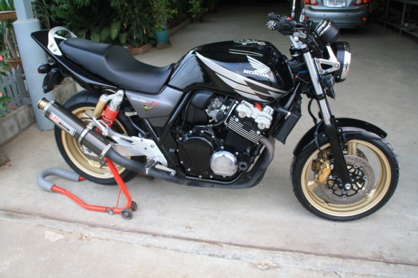 ขาย CB 400 เทค 3 ปี 2006 กุญแจชิบ สรรพสามิตแท้ เครื่องดี ท่อโยชิ สวยจัด 129000