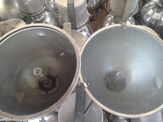 ขายโคมไฟโรงงาน ขนาด 250 Watt พร้อมหลอด ใช้งานได้ทุกดวง... ขายโคมไฟโรงงาน ขนาด 250 Watt พร้อมหลอด ใช้งานได้ทุกดวง...