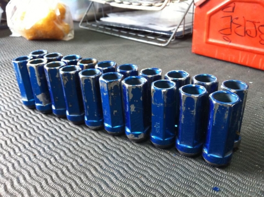 ขายอะแด๊ปเตอร์ 6 รู 139 ออก 5 รู 114 หนา 1 นิ้ว 1 คู่ พร้อมน็อตล้อ 20 ตัว ติดต่อ พรเทพ โทร 084-4573458