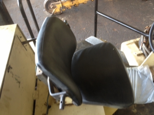 ขายรถบดสั่นสะเทือน INGERSOLL-RAND (รุ่น SD-100D) สภาพเยี่ยมพร้อมใช้งาน เหลือ 2 คัน