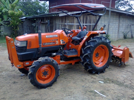 ขายรถไถคูโบต้า L 4508 สภาพสวยพร้อมใช้งาน มีอุปกรณ์ 3 อย่าง