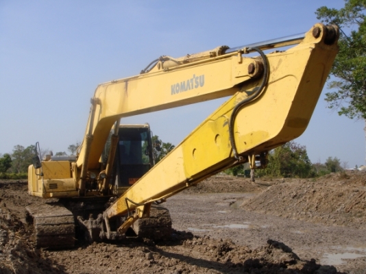 ขายแบคโฮ KOMATSU PC200-6 สภาพเยี่ยม พร้อมใช้งาน มีเล่มจดทะเบียน