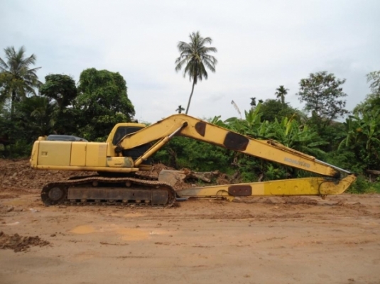 ขายแบคโฮ KOMATSU PC200-6 สภาพเยี่ยม พร้อมใช้งาน มีเล่มจดทะเบียน