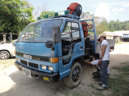 6 ล้อติดเฮี้ยบ 3 ตัน ISUZU NPR 110 แรง แอร์ เพาเวอร์  เกียร์ยาว