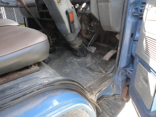 6 ล้อติดเฮี้ยบ 3 ตัน ISUZU NPR 110 แรง แอร์ เพาเวอร์  เกียร์ยาว