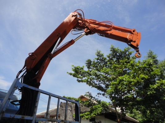 6 ล้อติดเฮี้ยบ 3 ตัน ISUZU NPR 110 แรง แอร์ เพาเวอร์  เกียร์ยาว