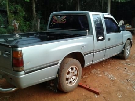 ISUZU TFR มังกรทอง SPACE CAB SLX 2.5 MT ปี 39 รถบ้านสภาพดีเดิมๆทั้งคัน เครื่องดี ภายในสวยครบ แอร์ พวงมาลัยเพาเวอร์ กระจกไฟฟ้า กระบะปูพื้นแม็กลายเนอร์ ล้อแม็กลายสวย ยางสภาพดี 70\% พร้อมใช้งานได้เลย ทะเบียนภาษีครบไม่มีขาดพร้อมโอนครับ ISUZU TFR มังกรทอง SPACE CAB SLX 2.5 MT ปี 39 รถบ้านสภาพดีเดิมๆทั้งคัน เครื่องดี ภายในสวยครบ แอร์ พวงมาลัยเพาเวอร์ กระจกไฟฟ้า กระบะปูพื้นแม็กลายเนอร์ ล้อแม็กลายสวย ยางสภาพดี 70\% พร้อมใช้งานได้เลย ทะเบียนภาษีครบไม่มีขาดพร้อมโอนครับ