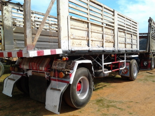 ขายด่วน ลูกพ่วง 2 คานดั๊มพ์ กระบะดั๊มพ์เหล็กคอกสูง 5 ไม้สภาพดีไม่มีผุ ช่วงล่างดี ยางสภาพ 70\% พร้อมใช้งาน เอกสารเล่มทะเบียนครบพร้อมโอน ราคาต่อรองได้ครับ