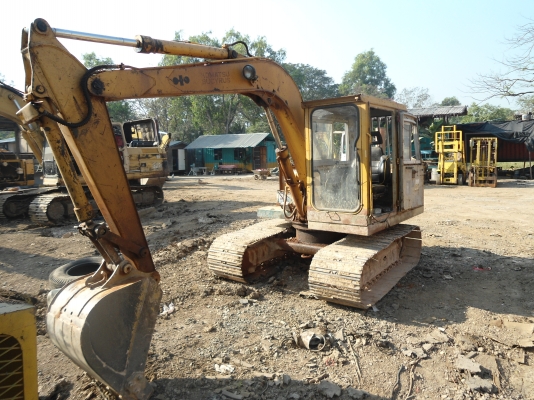 ขายรถแมคโครPC60-1lสภาพพร้อมใช้ สนใติดต่อ บอย 085-156-2314