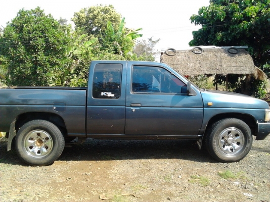 NISSAN BIGM KINGCAB - BDi 2.5 MT ปี 39 มี 2 คันให้เลือก เครื่องดี ภายในเก๋งสะอาด พวงมาลัยเพาเวอร์ แอร์เย็น ช่วงล่างแน่นยางสภาพดีพร้อมใช้งาน เอกสารทะเบียนภาษีเต็มไม่มีขาดพร้อมโอน ราคาต่อรองได้ครับ