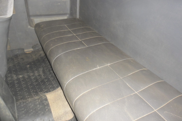 NISSAN BIGM KINGCAB - BDi 2.5 MT ปี 39 มี 2 คันให้เลือก เครื่องดี ภายในเก๋งสะอาด พวงมาลัยเพาเวอร์ แอร์เย็น ช่วงล่างแน่นยางสภาพดีพร้อมใช้งาน เอกสารทะเบียนภาษีเต็มไม่มีขาดพร้อมโอน ราคาต่อรองได้ครับ