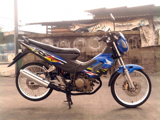 ขออนุญาติขาย Honda Sonic 125 CC.ตัวสอง สีน้ำเงินดำ ล้อเงิน