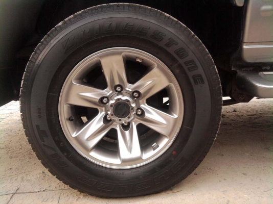 ขออนุญาติขาย ยาง BRIDGESTONE DUELER HT 245/70/16