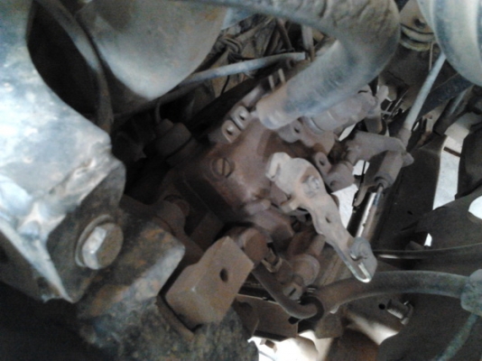 ISUZU TFR มังกรทอง SPACE CAB SL 2.5 MT ปี 37 รถบ้านเดิมๆพร้อมใช้งาน เครื่องแห้งแรงดี ภายในเก๋งคอนโซลอยู่ครบพร้อม แอร์เย็น กระบะมีหลังคาแคร์รี่บอยพร้อม ช่วงล่างคัชซีไม่มีผุ ยางสภาพดี 60\% พร้อมใช้งานได้เลย ทะเบียนภาษีครบพร้อมโอนครับ