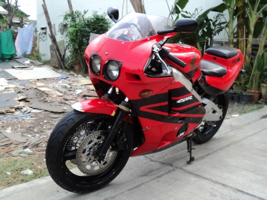 วุฒินนบุรี//CBR400cc.ปี98รถสวยเดิมเครื่องดีมีทะเบียนพร้อมโอนตอง888ภาษีไม่ขาด