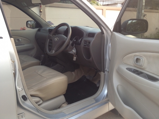 ขายถูก AVANZA ปี10สภาพดี