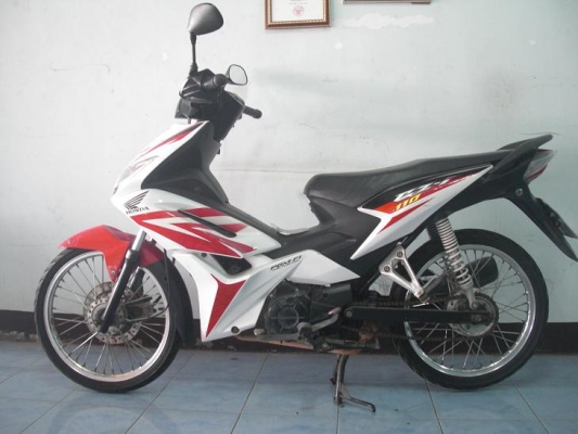 Honda czi 110 cc. (red/wh) ปี 51