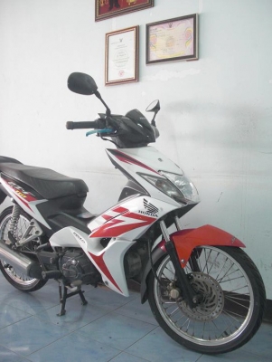 Honda czi 110 cc. (red/wh) ปี 51