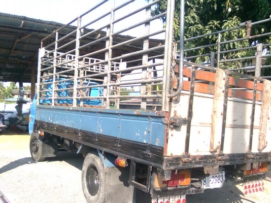 ขายหกล้อISUZU100แรง  สภาพสวย