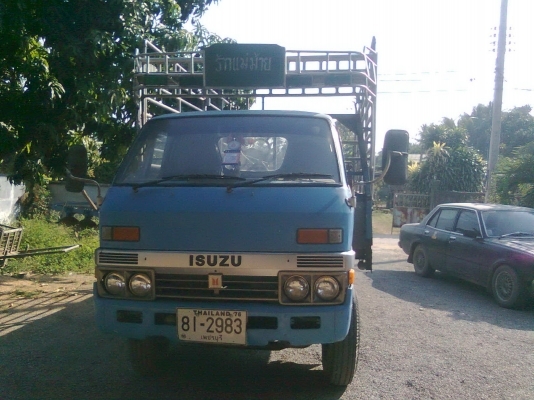 ขายหกล้อISUZU100แรง  สภาพสวย