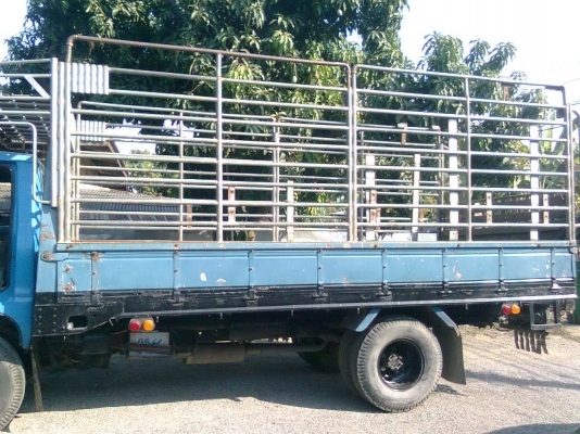 ขายหกล้อISUZU100แรง  สภาพสวย