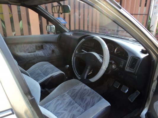 ขาย toyota corolla1.6 สภาพสวยพร้อมใช้ครับ