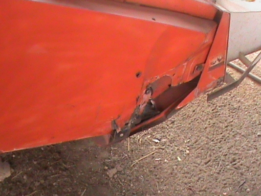 ขายด่วนรถเกี่ยวข้าว KUBOTA DC-60 รุ้นPLUSเล็กพร้อมเทลเลอร์