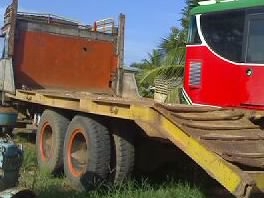 ISUZU TX 185 HP 6BF1 รถหัวยาวหางปลาสิบล้อเพลาเดียว ใช้ลาก PC 120 ได้สบายครับ เครื่องแน่นดีแรงดี หัวเก๋งไม่ผุ พวงมาลัยเพาเวอร์ ช่วงล่างแน่นดี คัชซีดี ยาง 10 เส้นสภาพดีประมาณ 60\% พร้อมลากพร้อมบรรทุกได้เลย เอกสารเล่มทะเบียนครบพร้อมโอน