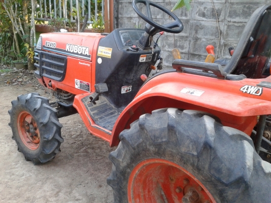 ขายรถไถ KUBOTA B2410 ขนาด 24 แรง 2เพลา พวงมาลัยเพาเวอร์
