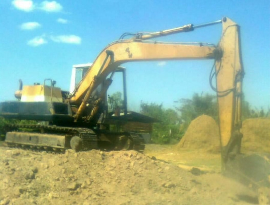KOMATSU PC 120-3 Serial 22,000 เครื่องเดิมปั๊มเดิมๆไม่มีเยิ้มทำงานเร็วดี บูมอาร์มสวยมากไม่มีปะ เอวแน่นดี ช่วงล่างโซ่บูทใบแทรกหนาประมาณ 60\% พร้อมทำงานได้เลยครับคันนี้ เอกสารสัญญาซื้อขาย ราคาต่อรองได้ครับ