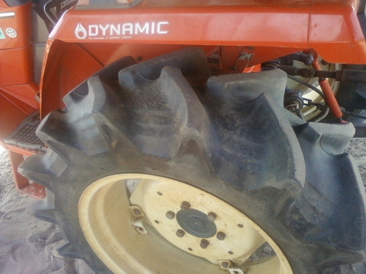 ขาย  KUBOTA L1-255  4x4  อุปกรผาน5