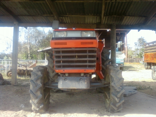 ขาย  KUBOTA L1-255  4x4  อุปกรผาน5