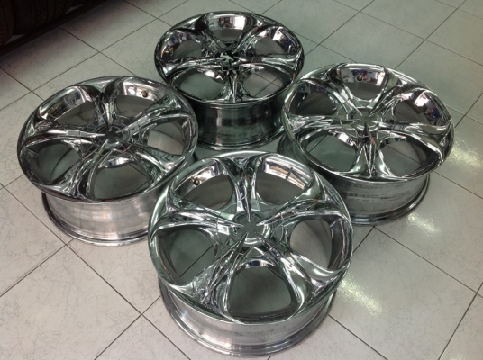 ขายถูก ล้อแม็กซ์ 17" 4/100 CHORM ล้อสวย สภาพดีพร้อมใช้งาน ราคา 13000 บาท สนใจสอบถามที่ 089-6669061