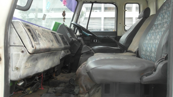 ขาย 6 ล้อ อีซูซุ FTR เครื่อง 160 แรง ยาว 6.50 เมตร