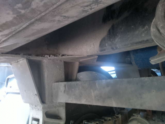 ขายห่างพ่วง เอสที 3 เพลา ปี 48 สนใจติดต่อ 081 - 6079515 ขายห่างพ่วง เอสที 3 เพลา ปี 48 สนใจติดต่อ 081 - 6079515