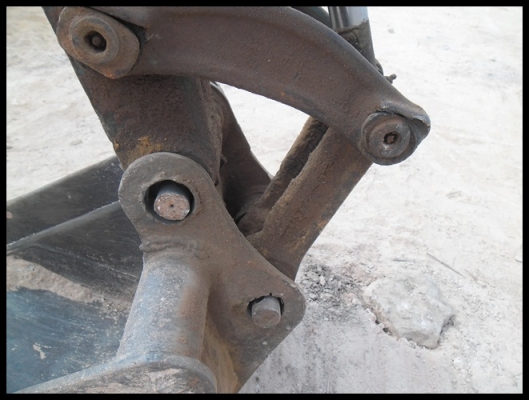 แมคโคร โคมัสสุ PC 30-7 สภาพสวยๆ