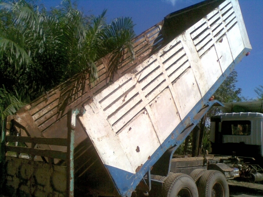 ขายชุดกระบะดั้มพร้อมกระบอกยกเอาไปวางได้เลย กระบะยาว  6  เมตร