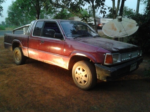 FORD MARATHON 2.5 MT SUPER CAB รถบ้านสภาพดีเดิมๆพร้อมใช้งาน เครื่องเดิม 4JA1 ประหยัดดีมาก ภายในห้องคอนโซลครบสวย แอร์เย็น พวงมาลัยเพาเวอร์ กระบะไม่มีผุ ช่วงล่างคัชซีสวยไม่ผุ ยางสภาพดี 60\% เอกสารเล่มทะเบียนครบพร้อมโอนครับ