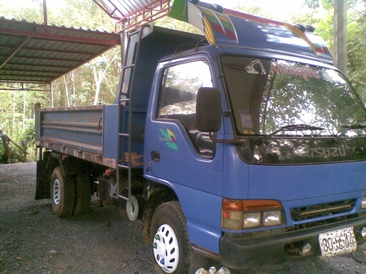 ขาย ISUZU 130  แรง  เทอร์โบ  จดทะเบียนปี 47  รถห้างมือแรก