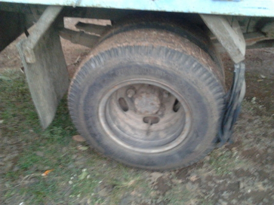 ISUZU ELF 100 HP 4BC1 หัวแป กระบะเหล็กคาร์โก้ยาว 4.30 เมตรไม่มีผุ หัวบางดีคอนโซลยังอยู่ครบพร้อม เกียร์ยาว ช่วงล่างคัชซีดีไม่ผุ ยางดี 4 เส้นประมาณ 60\% พร้อมบรรทุกพร้อมใช้งาน เอกสารเล่มทะเบียนครบพร้อมโอนครับ