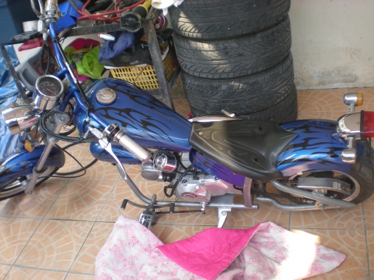 มอเตอร์ไซชอปเปอร์ขนาดเล็ก