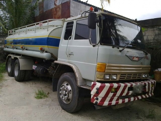 รถฮีโน่ 10 ล้อ บรรทุกน้ำมัน F17   187 แรงม้า  สนใจติดต่อ 081 - 6079515