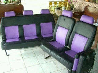 เบาะรถตู้ทำใหม่ มี 2 อัน  6 ที่นั่ง