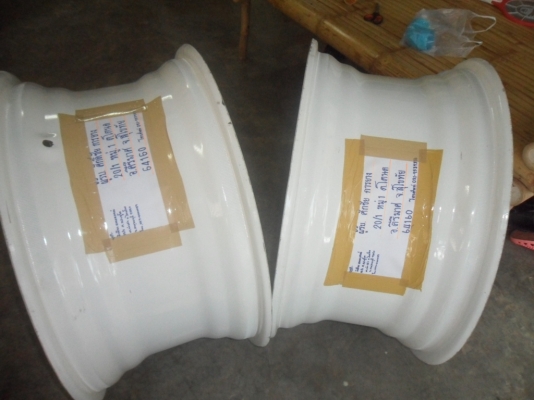 ขายแล้ว กระทะล้อหลังรถไถฟอร์ด 15-30 ของใหม่ครับคู่ละ 13,000บาท