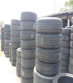 ขายยางเหมากอง สำหรับร้านค้า 1 กอง มี 67 เส้น ( 15ชุด7เส้น )