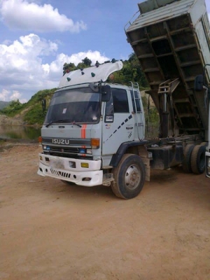 รถอิซูซุ 10 ล้อดั๊ม FXZ 240 แรงม้า  นางฟ้าแท้     สนใจตดต่อ 081 - 6079515