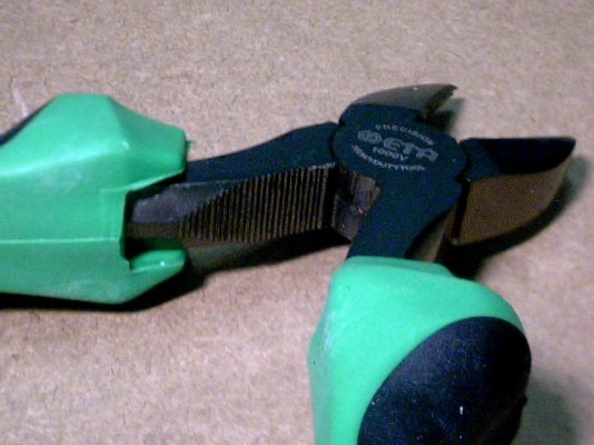 คีม META คีม META