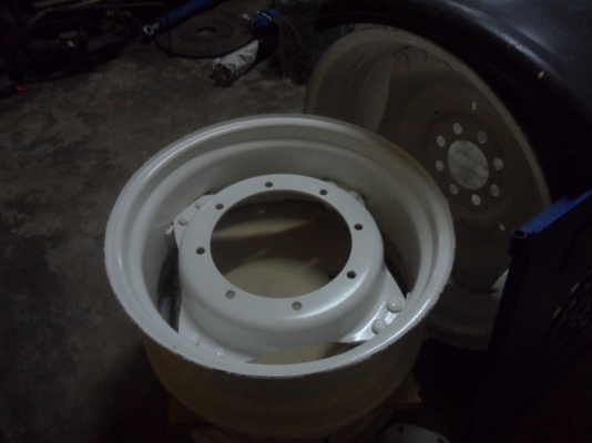 ขาย กระทะล้อหน้ารถไถฟอร์ด ของใหม่ครับคู่ละ 10,000บาท